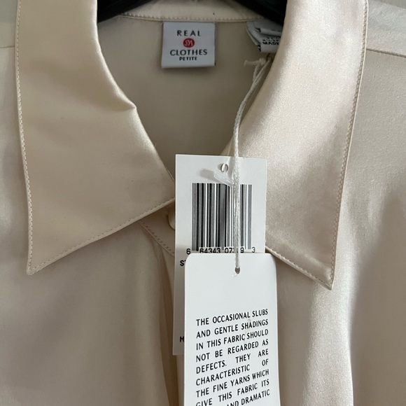 Saks Fifth Avenue Real Clothes Ivory Silk Wrap Blouse Size: 6p MSRP: 138.00 - Picture 6 of 6